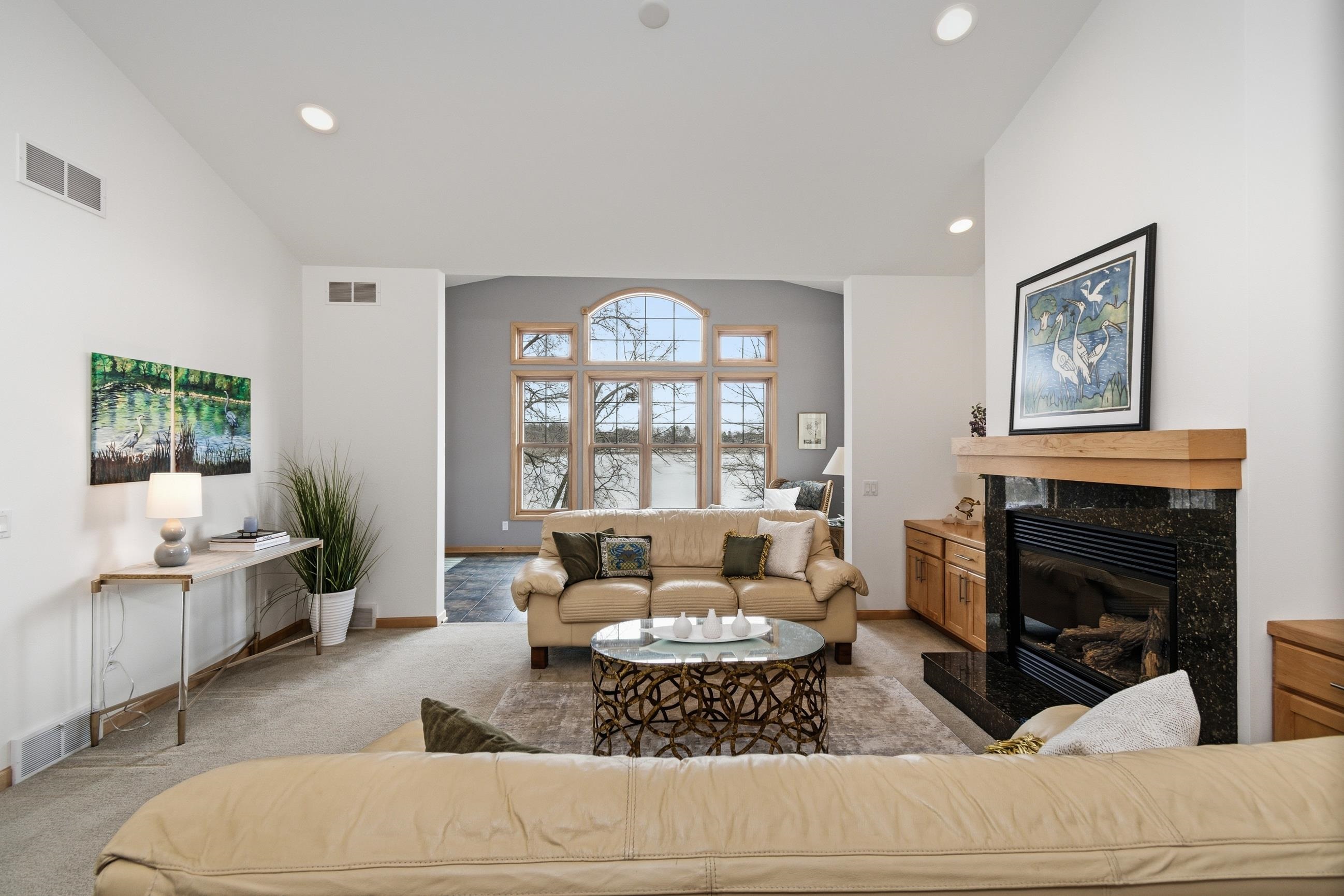 1615 Pond View Middleton, WI 53562 - Photo 7 of 76