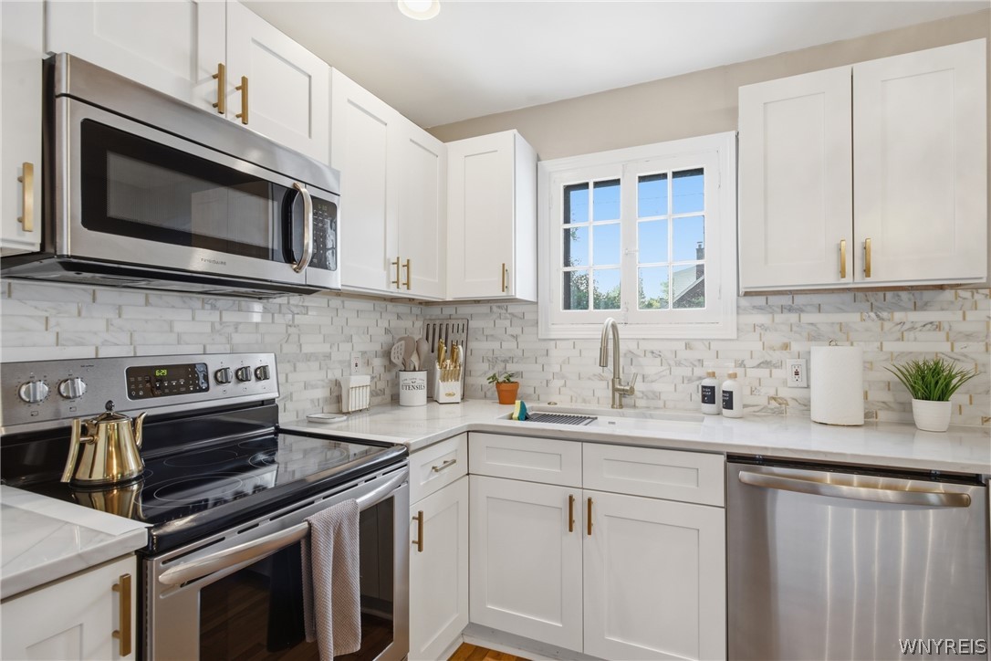 528 Ward Road North Tonawanda, NY 14120 - Photo 11 of 25