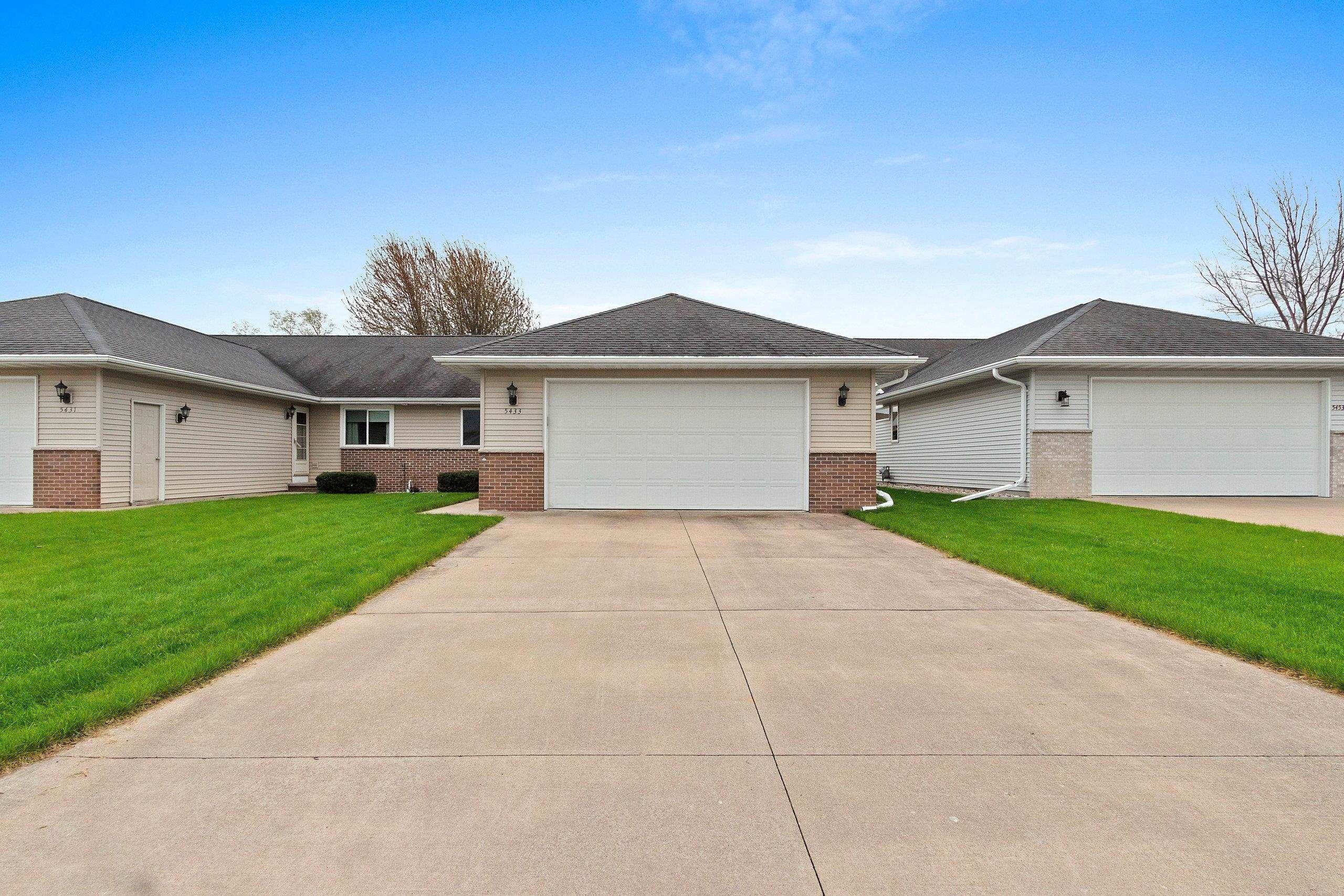 5433 Brookview Drive Appleton, WI 54913 - Photo 2 of 51