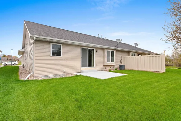 $324,900 | 5433 Brookview Drive, Appleton, WI 54913