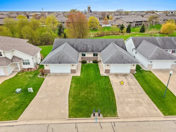 $324,900 | 5433 Brookview Drive, Appleton, WI 54913