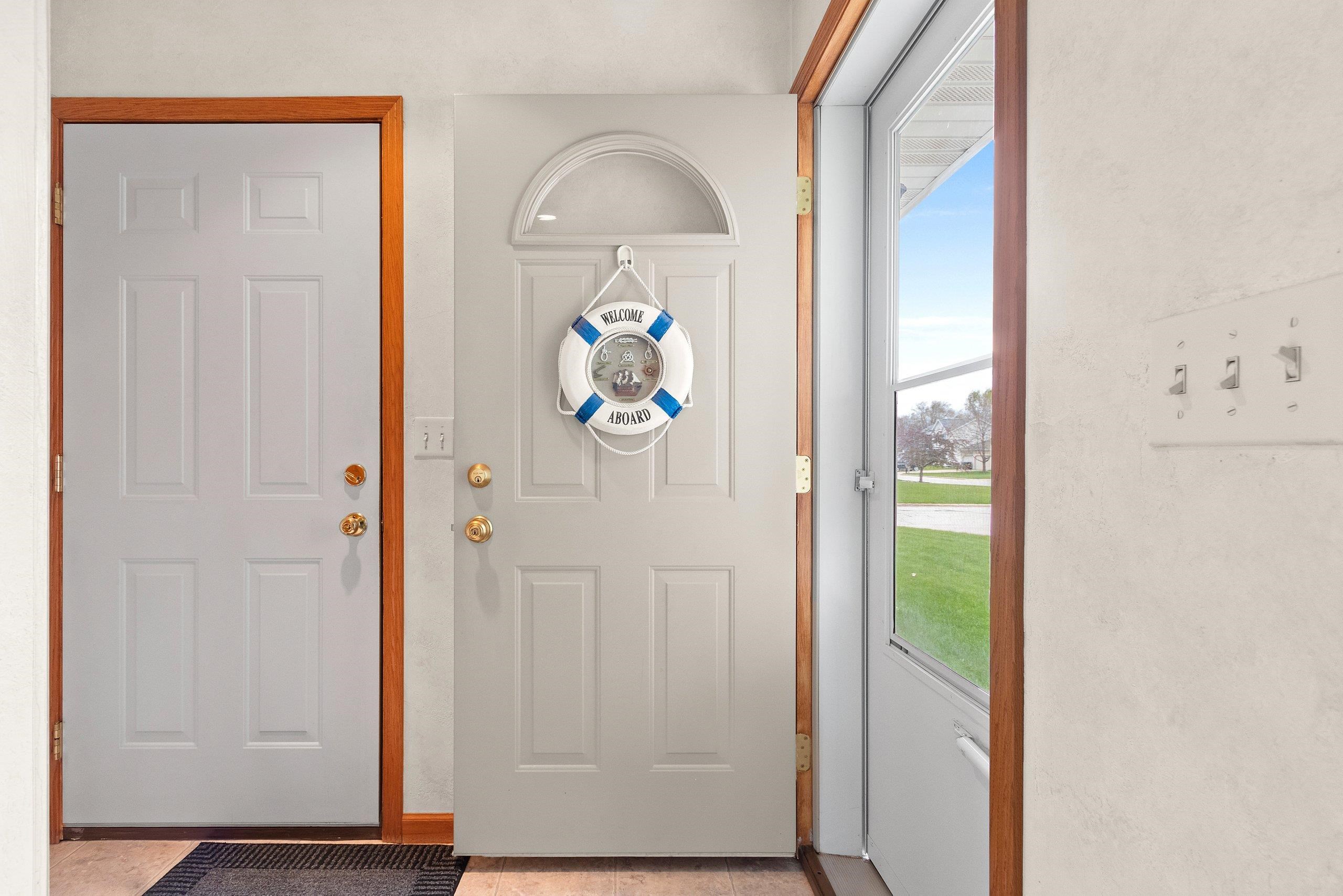 5433 Brookview Drive Appleton, WI 54913 - Photo 4 of 51