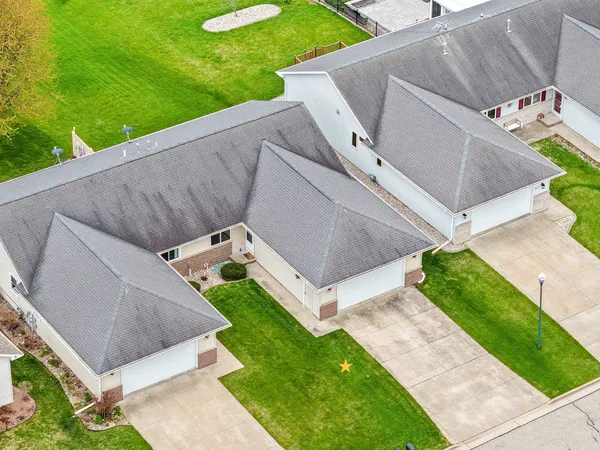 $324,900 | 5433 Brookview Drive, Appleton, WI 54913