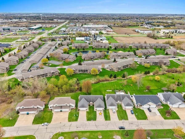 $324,900 | 5433 Brookview Drive, Appleton, WI 54913