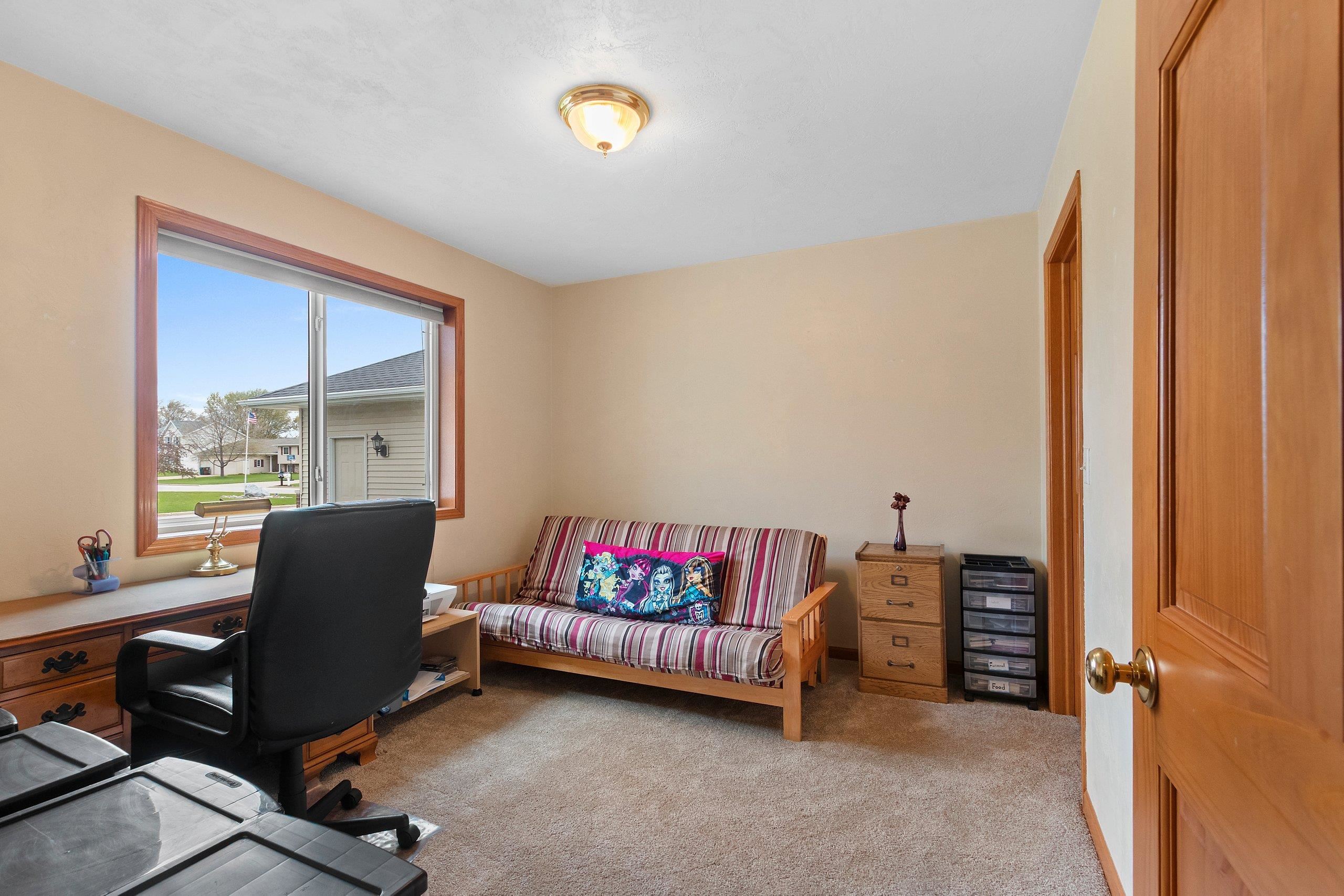 5433 Brookview Drive Appleton, WI 54913 - Photo 5 of 51