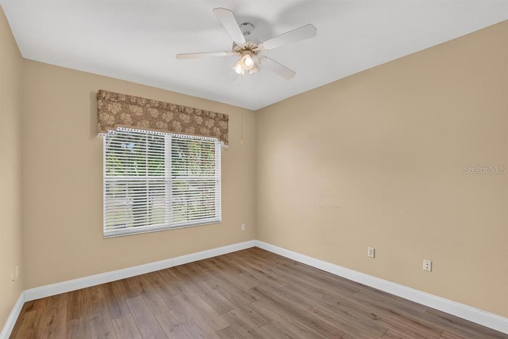 5605 Hawklake Road Lithia, FL 33547 - Photo 8 of 40 Gallery Image 8