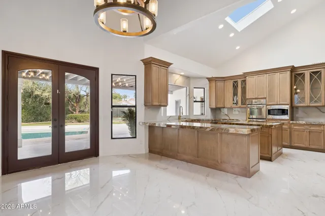 $18,000 | 8303 North 61st Place, Paradise Valley, AZ 85253