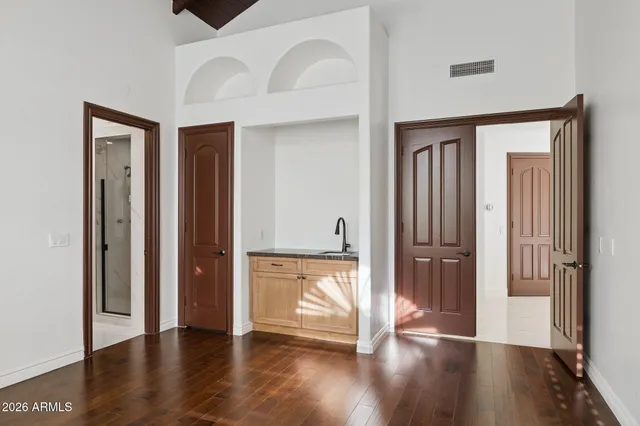 $18,000 | 8303 North 61st Place, Paradise Valley, AZ 85253