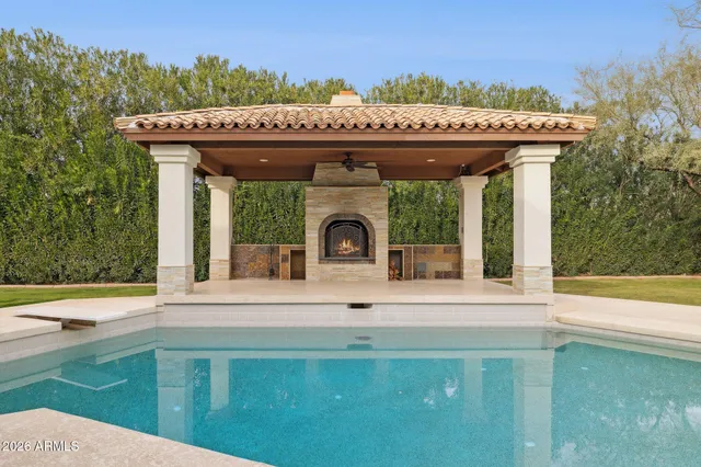 $18,000 | 8303 North 61st Place, Paradise Valley, AZ 85253