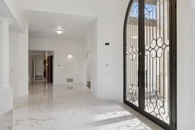 $18,000 | 8303 North 61st Place, Paradise Valley, AZ 85253