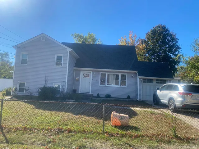 $679,999 | 1452 Peters Boulevard, Bay Shore, NY 11706