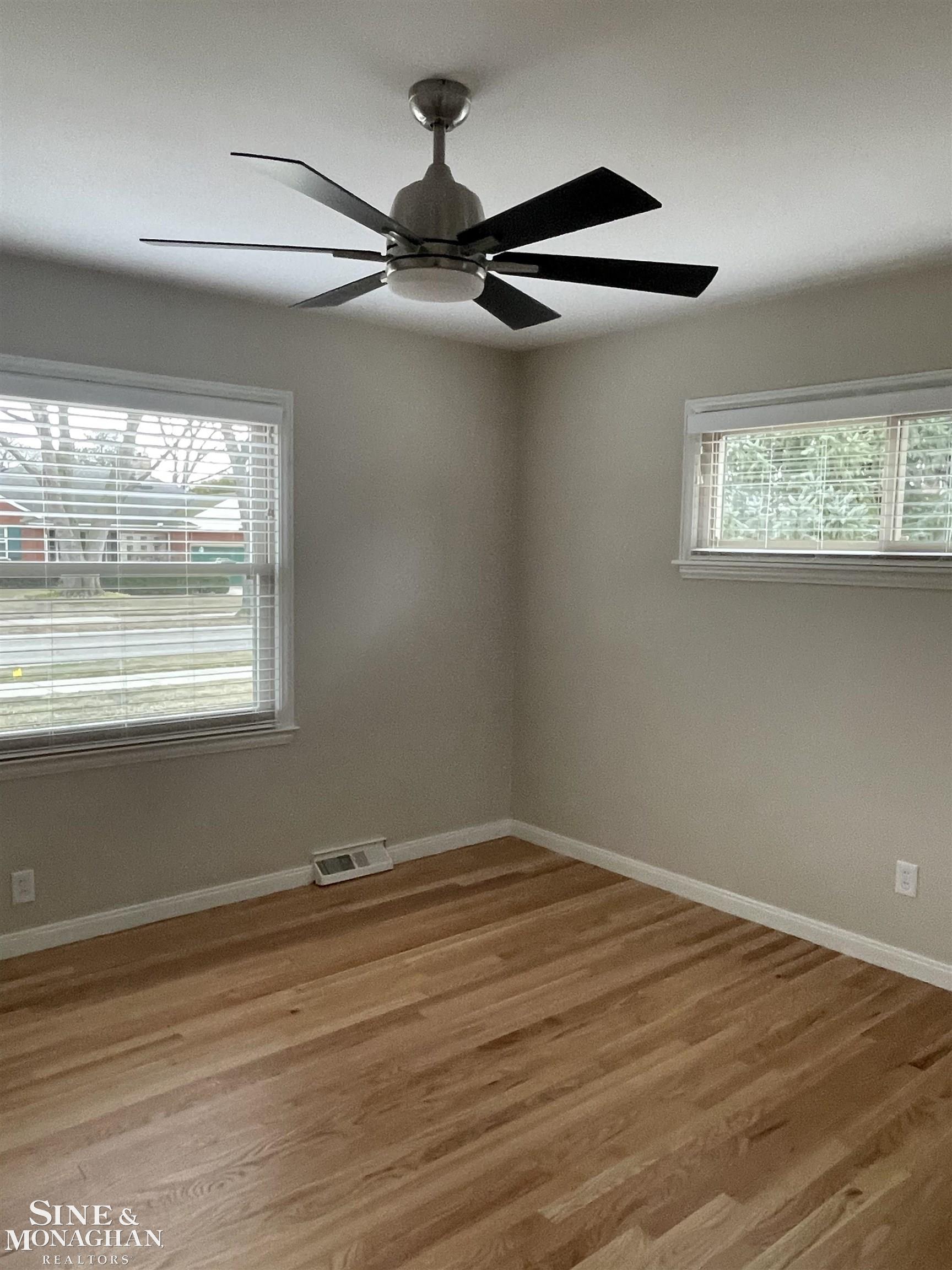 535 Hampton Road Grosse Pointe Woods, MI 48236 - Photo 11 of 13
