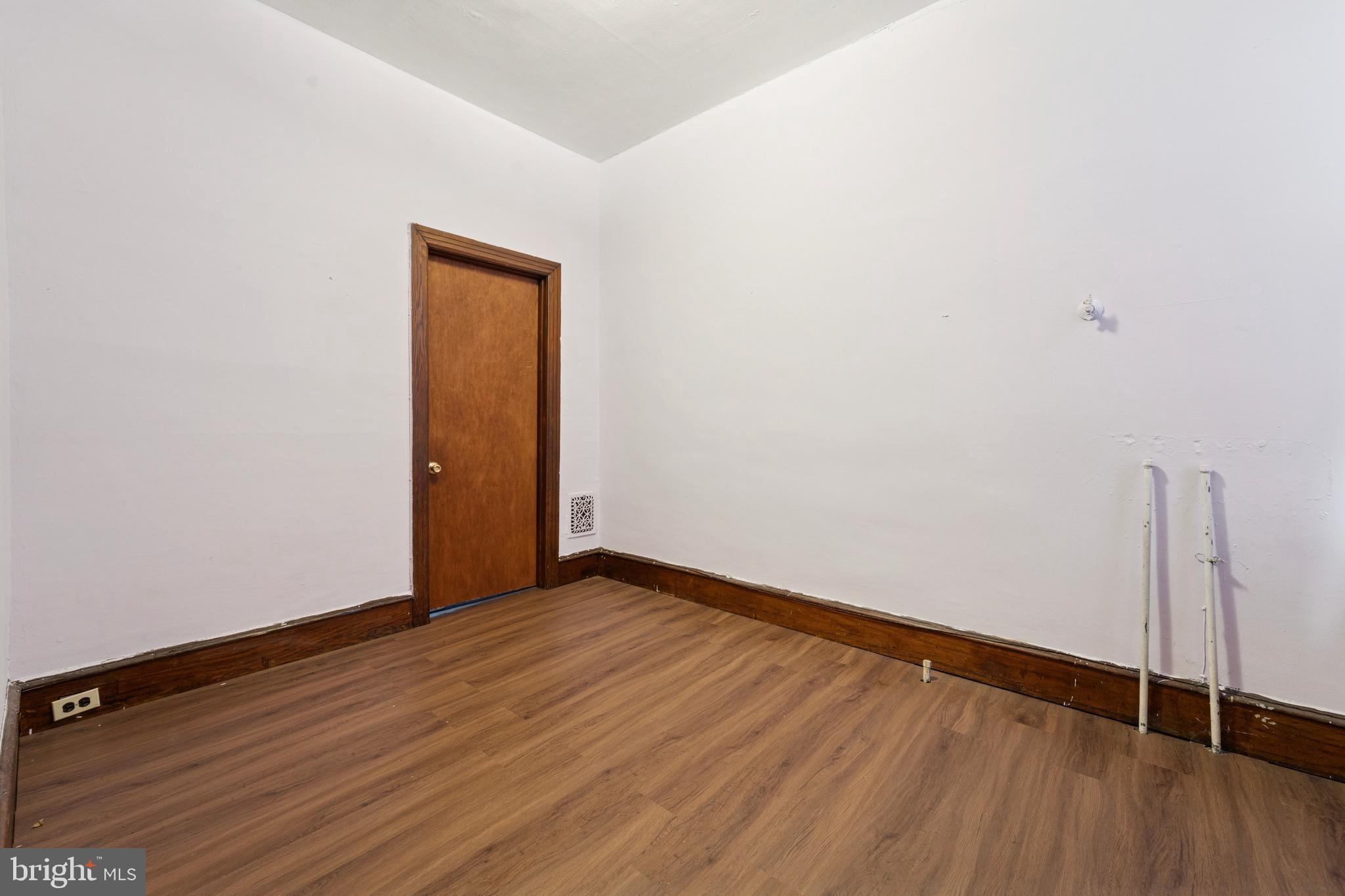 2324 West Hagert Street Philadelphia, PA 19132 - Photo 12 of 16