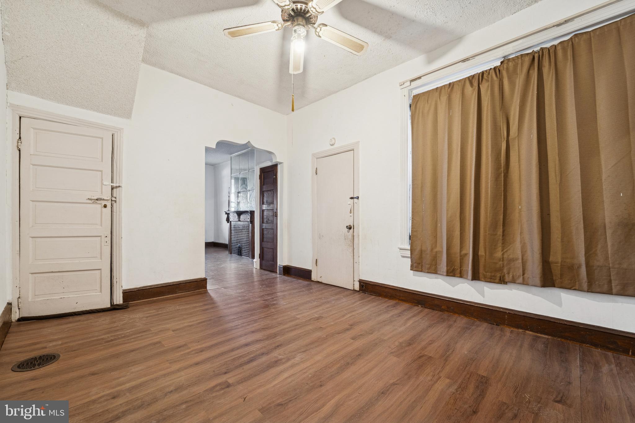 2324 West Hagert Street Philadelphia, PA 19132 - Photo 5 of 16