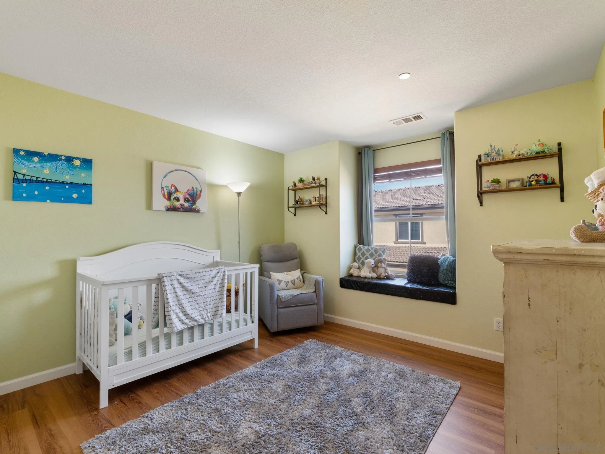 1412 Calabria Street Santee, CA 92071 - Photo 38 of 72 3rd Floor Ensuite Bedroom w/full bath