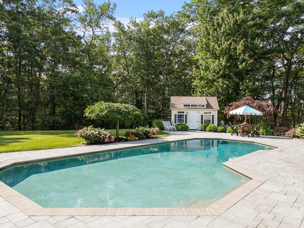 158 Kettle Hole Road Bolton, MA 01740 - Photo 38 of 42