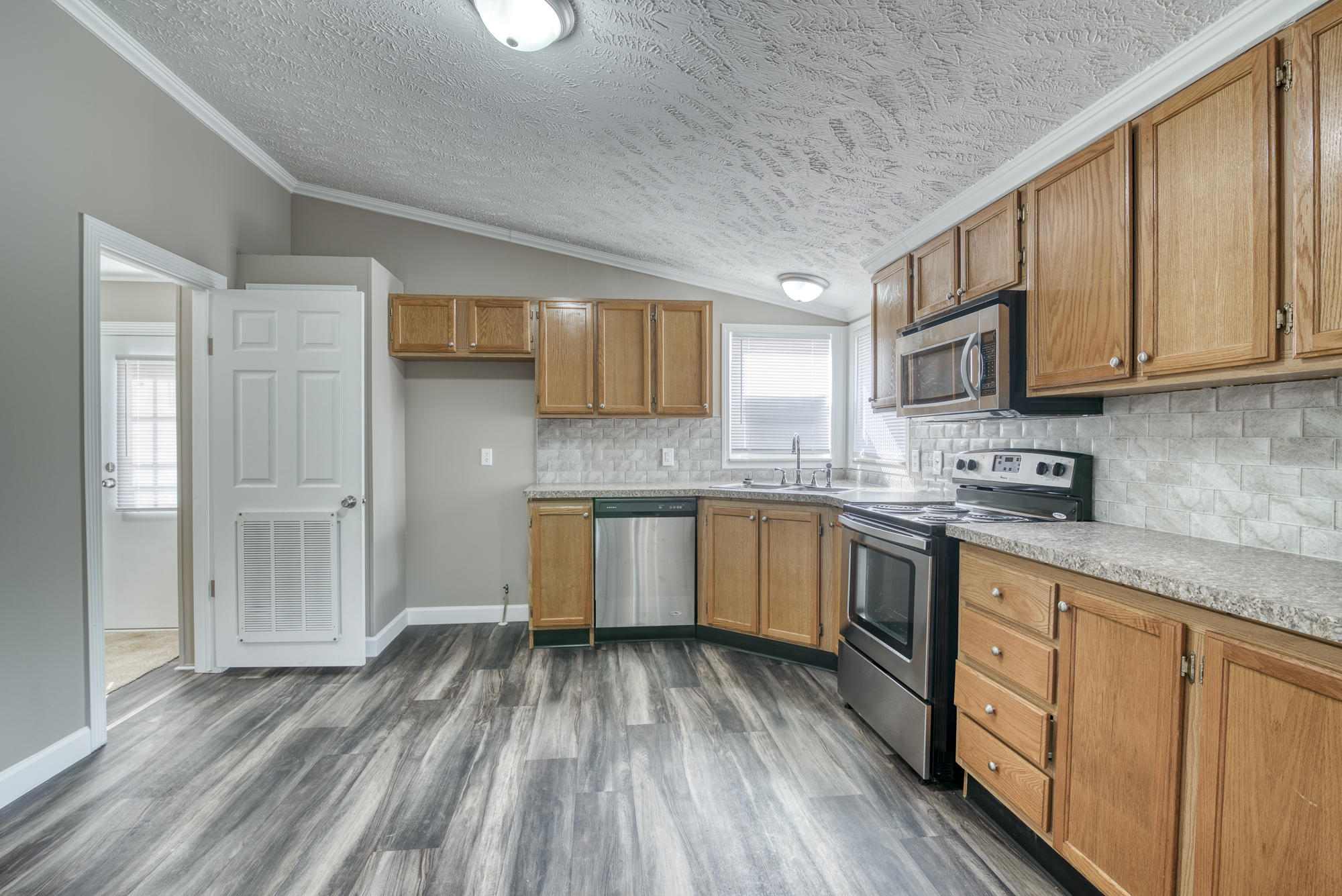 15177 Hearst Road Bristol, VA 24202 - Photo 22 of 23 15177-Hearst-Rd-Bristol-VA Highlands-Rea