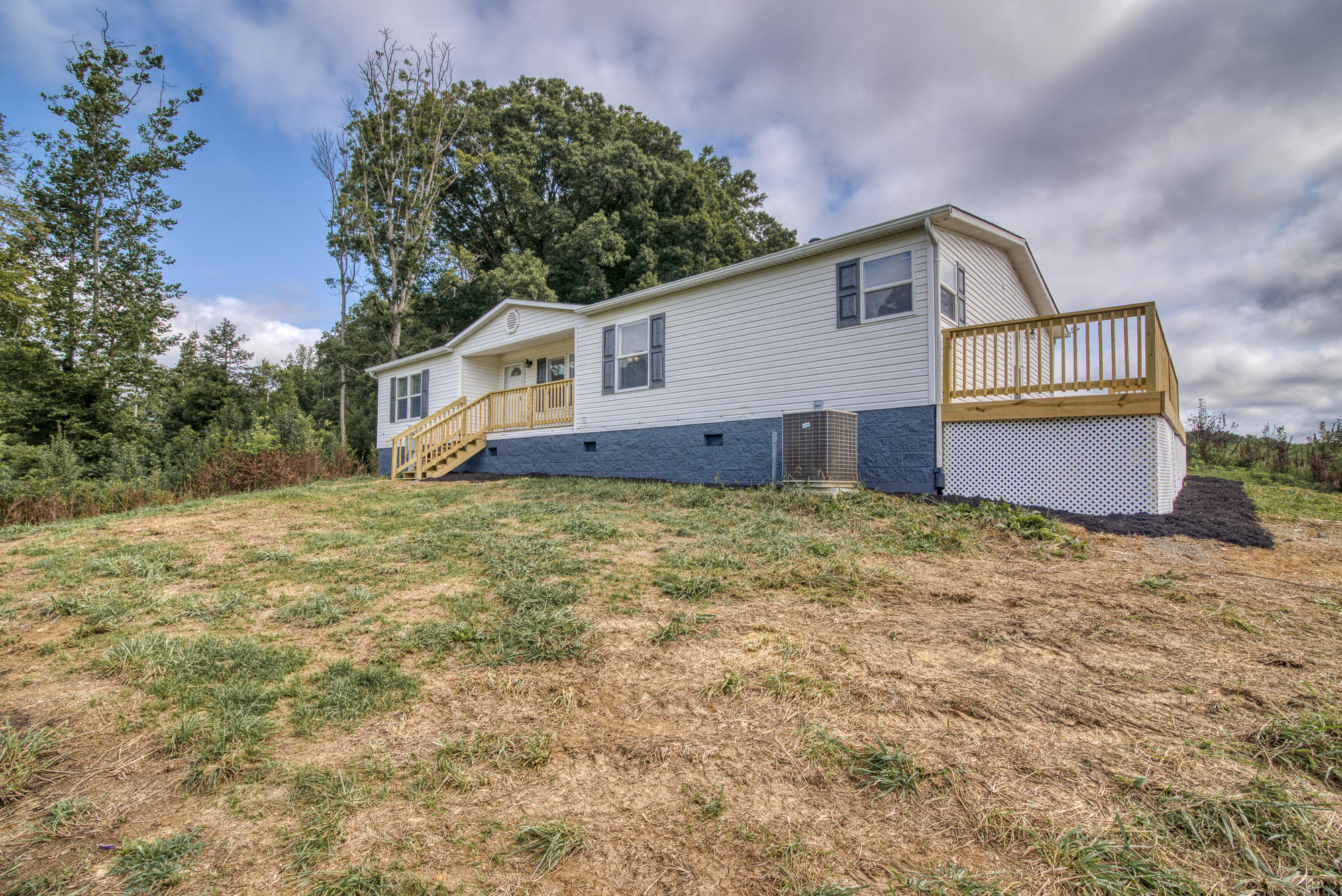 15177 Hearst Road Bristol, VA 24202 - Photo 6 of 23 15177-Hearst-Rd-Bristol-VA Highlands-Rea