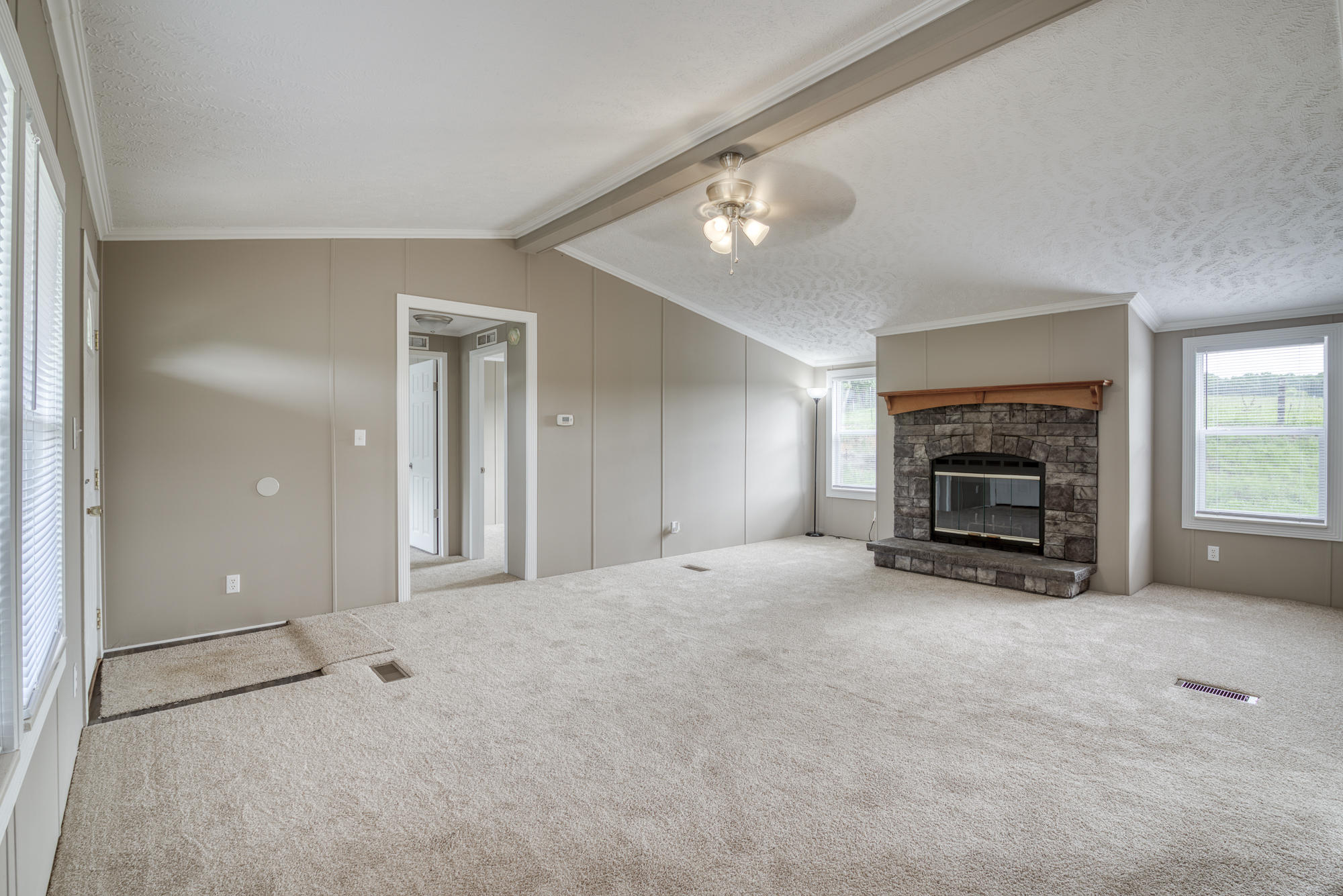 15177 Hearst Road Bristol, VA 24202 - Photo 10 of 23 15177-Hearst-Rd-Bristol-VA Highlands-Rea