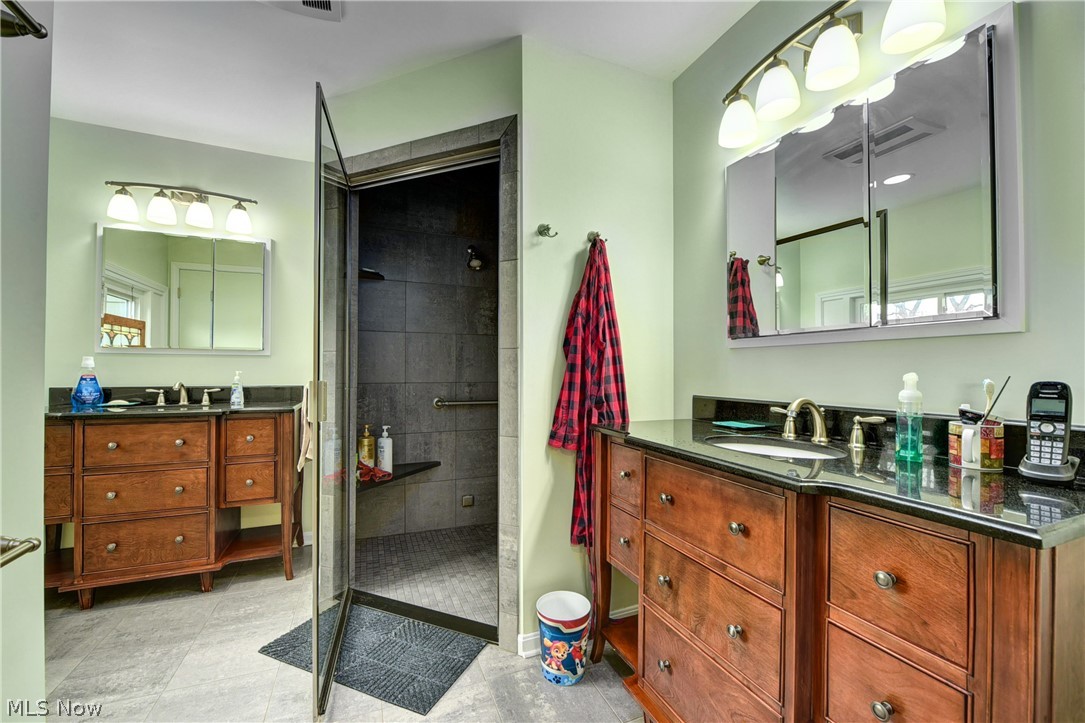 22825 Mastick Road Cleveland, OH 44126 - Photo 15 of 35
