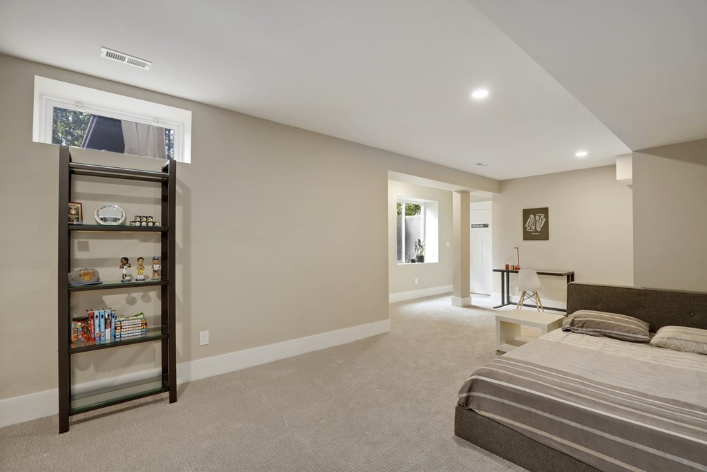 17 Applecrest Road Weston, MA 02493 - Photo 20 of 42