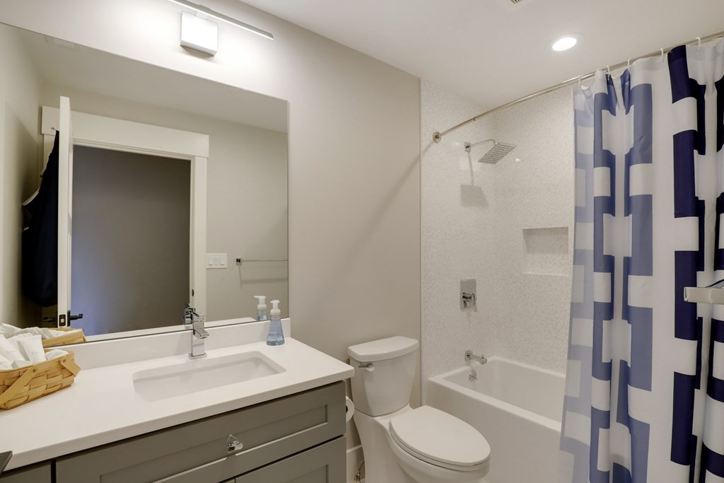 17 Applecrest Road Weston, MA 02493 - Photo 29 of 42