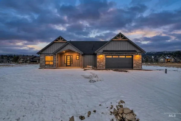 $1,090,000 | 1107 Mo's Way, McCall, ID 83638