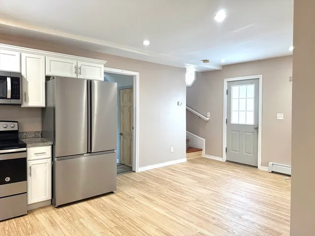 $3,100 | 32 Jerry Way, Unit FRONT, Taunton, MA 02780