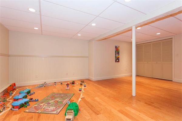 39 Circle Road Lexington, MA 02420 - Photo 21 of 24 a view of empty room