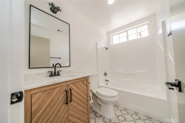 $679,900 | 951 Willowcreek Drive, Corona, CA 92878