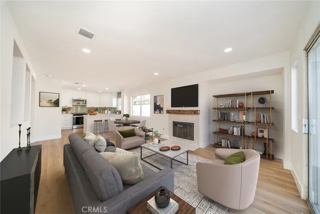 $679,900 | 951 Willowcreek Drive, Corona, CA 92878