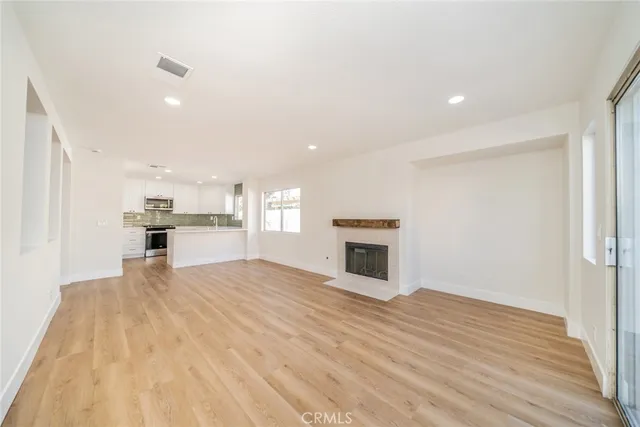 $679,900 | 951 Willowcreek Drive, Corona, CA 92878