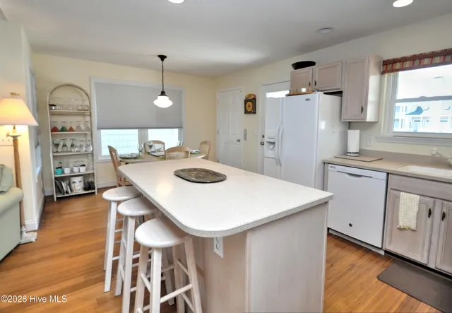 $1,325,000 | 39 Lee Street, Ocean Isle Beach, NC 28469