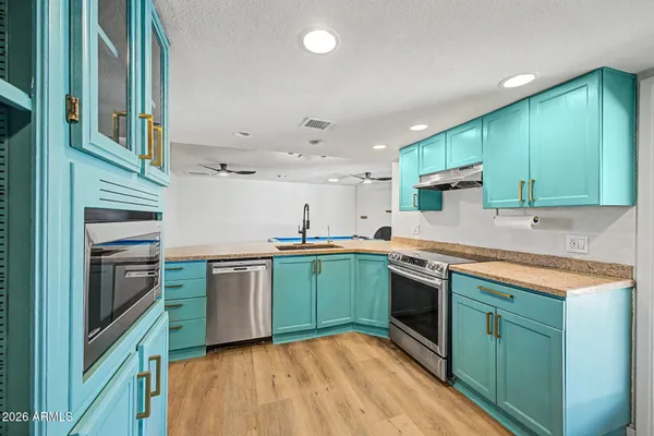 $590,000 | 2552 East Brown Road, Mesa, AZ 85213