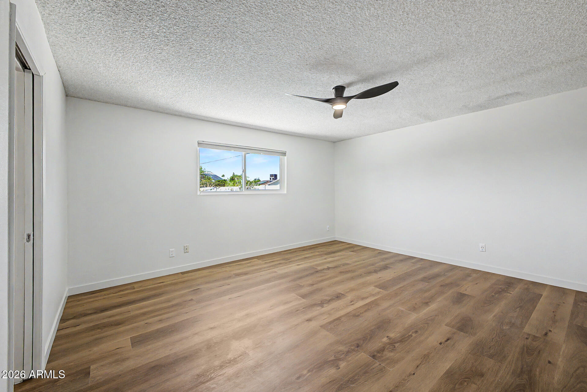 2552 East Brown Road Mesa, AZ 85213 - Photo 17 of 37 15 - Brown