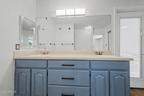 $590,000 | 2552 East Brown Road, Mesa, AZ 85213