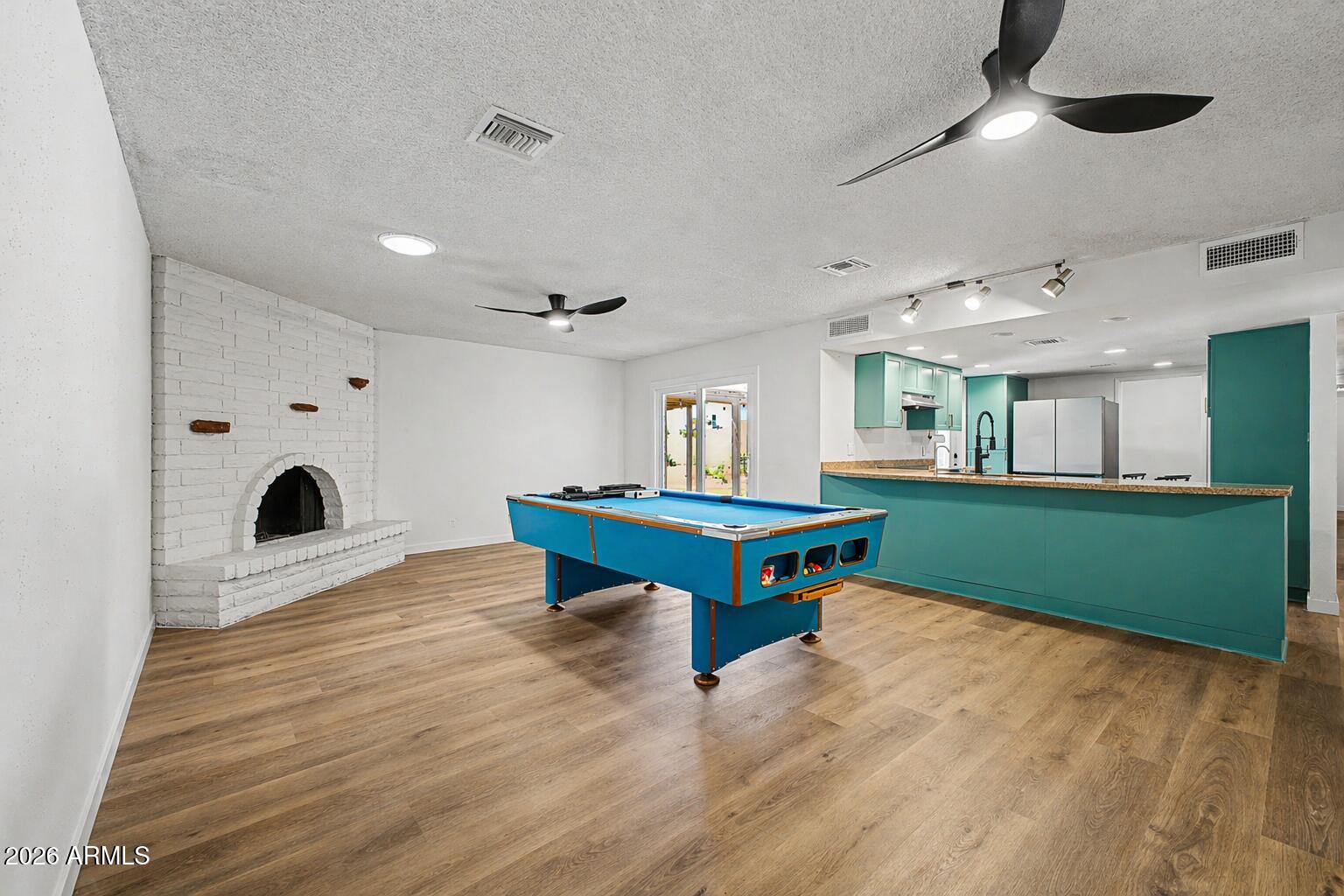 2552 East Brown Road Mesa, AZ 85213 - Photo 7 of 37 7 - Brown