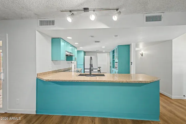 $590,000 | 2552 East Brown Road, Mesa, AZ 85213