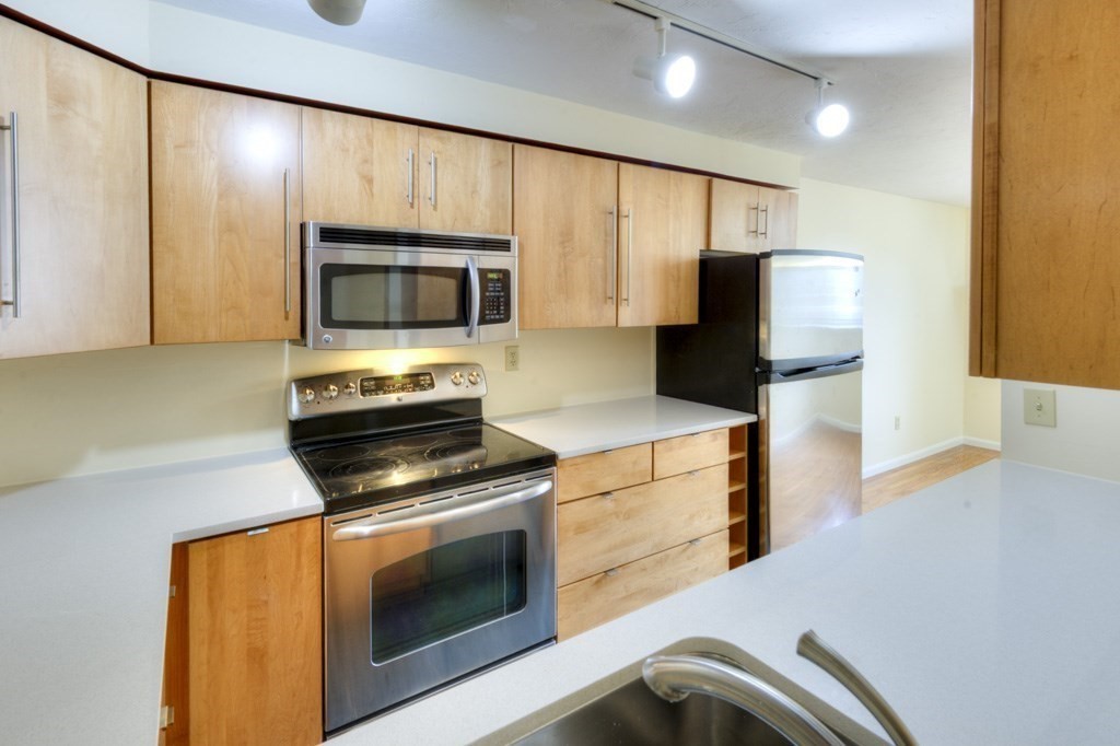 321 Plantation Street, Unit 102 Worcester, MA 01604 - Photo 14 of 35