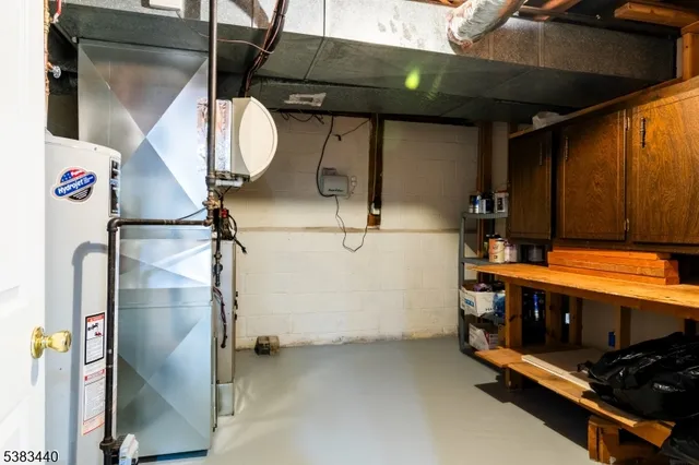 $825,000 | 10 Fredrick Court, Hillsborough, NJ 08844