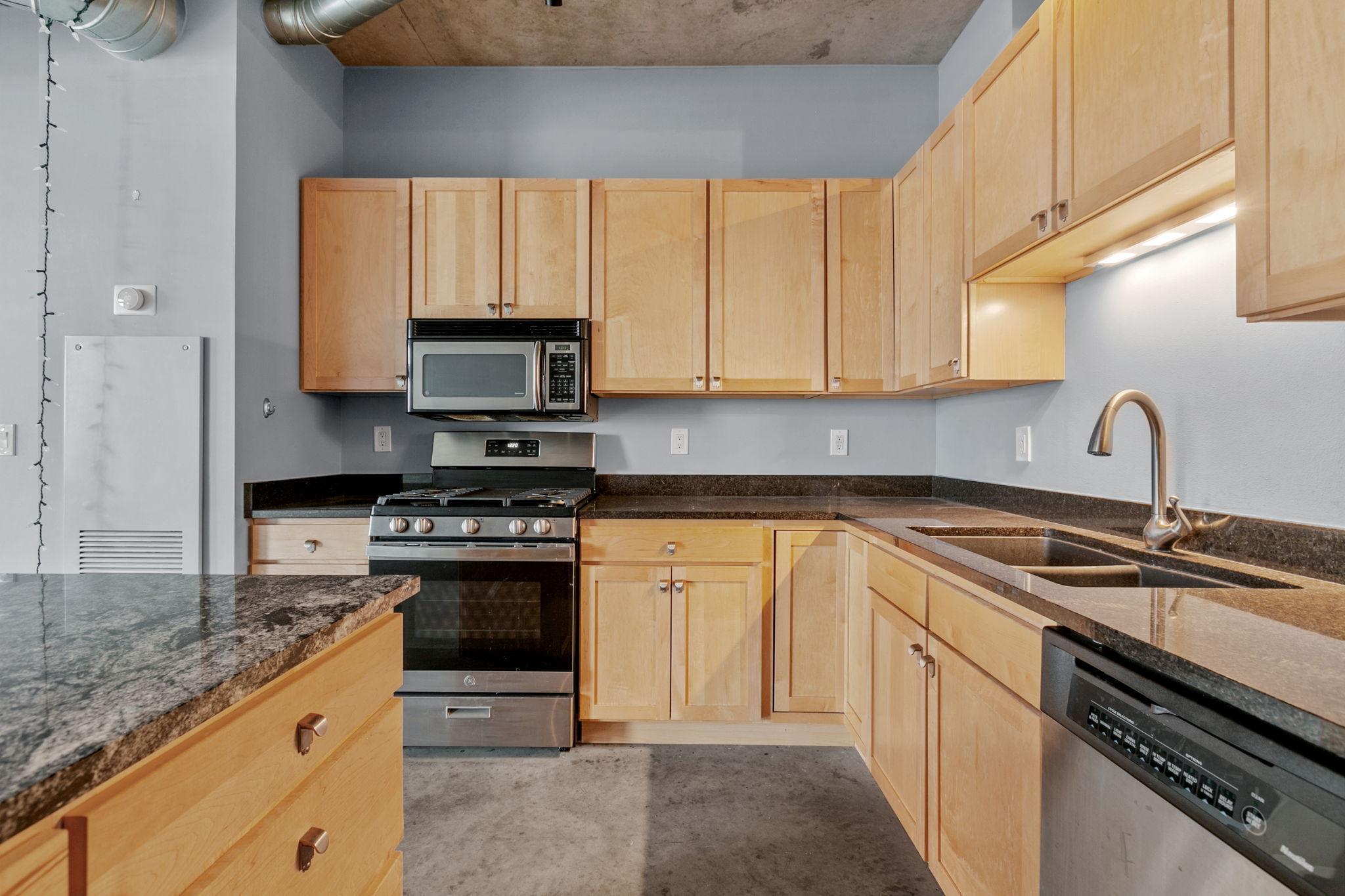 720 North 4th Street, Unit 403 Minneapolis, MN 55401 - Photo 7 of 27