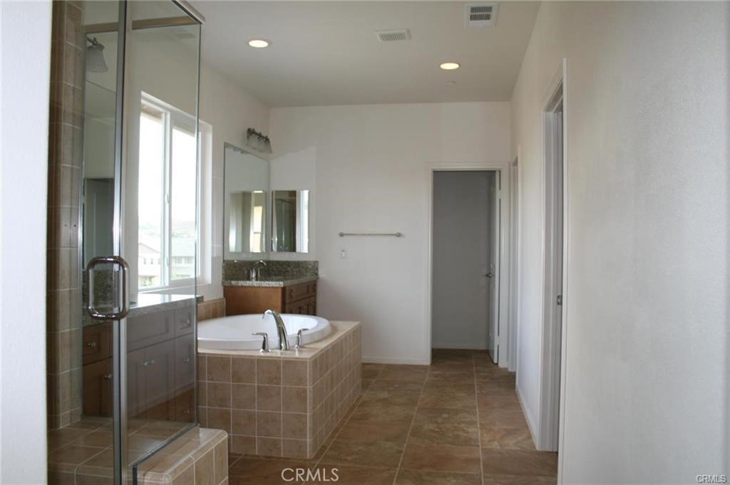 10926 Playa Del Sol Riverside, CA 92503 - Photo 12 of 18 Master Bath