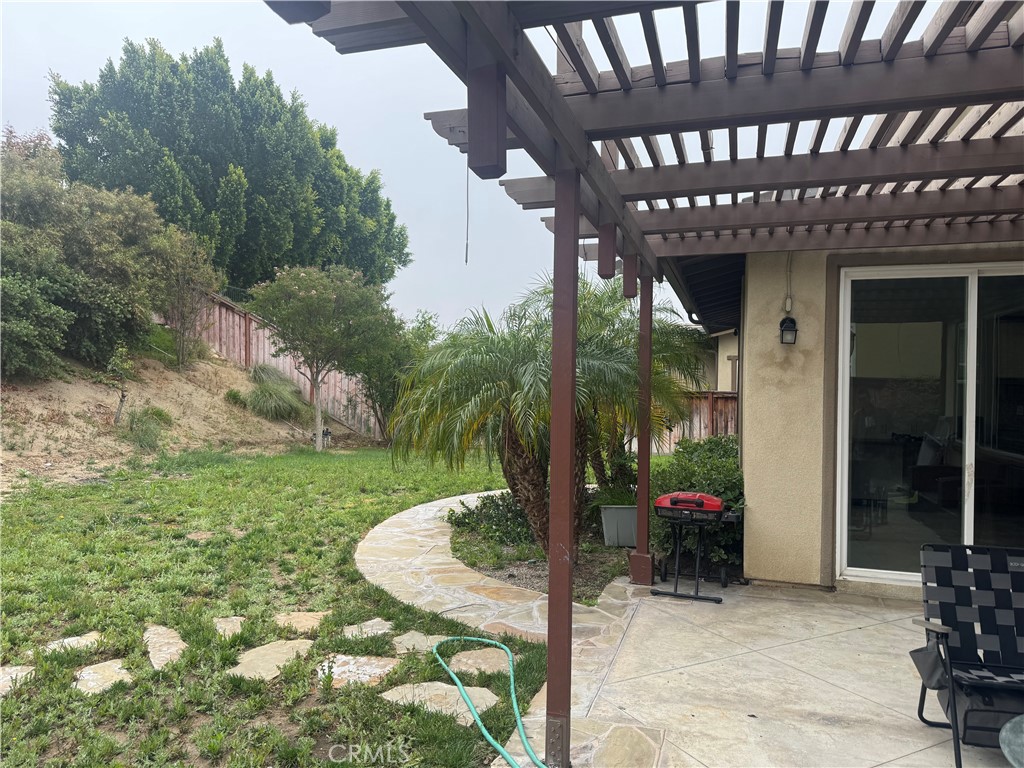 10926 Playa Del Sol Riverside, CA 92503 - Photo 18 of 18 Back Yard