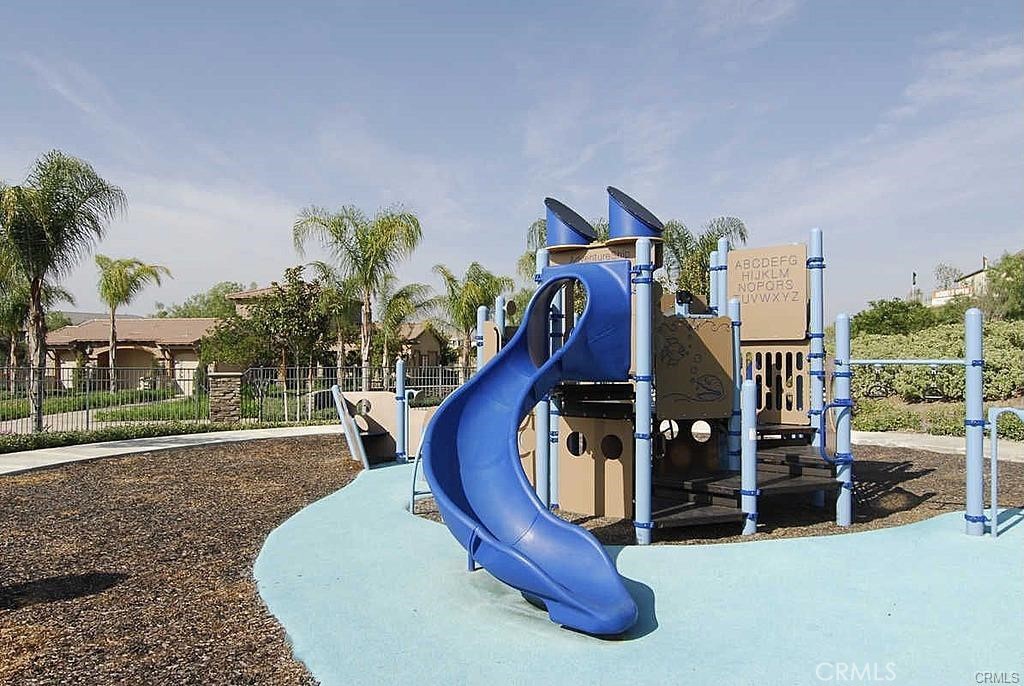 10926 Playa Del Sol Riverside, CA 92503 - Photo 7 of 18 Community Park