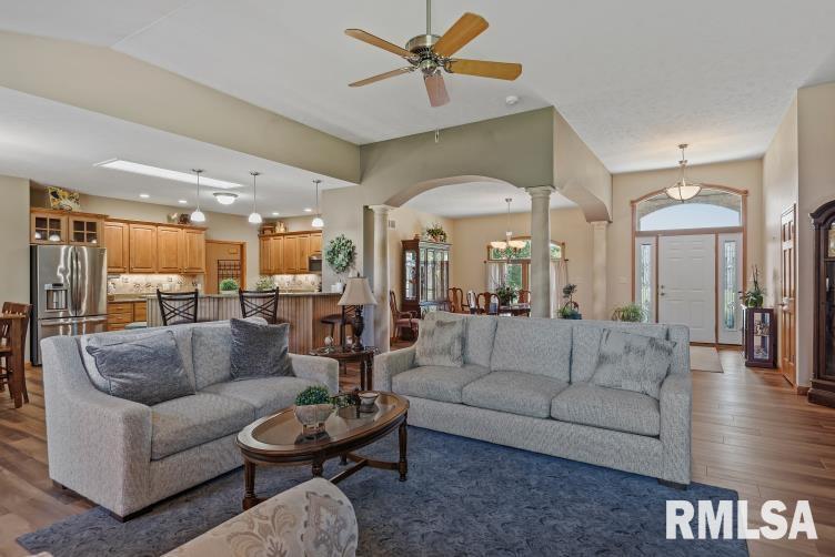 4377 Old Salem Lane Springfield, IL 62711 - Photo 13 of 46