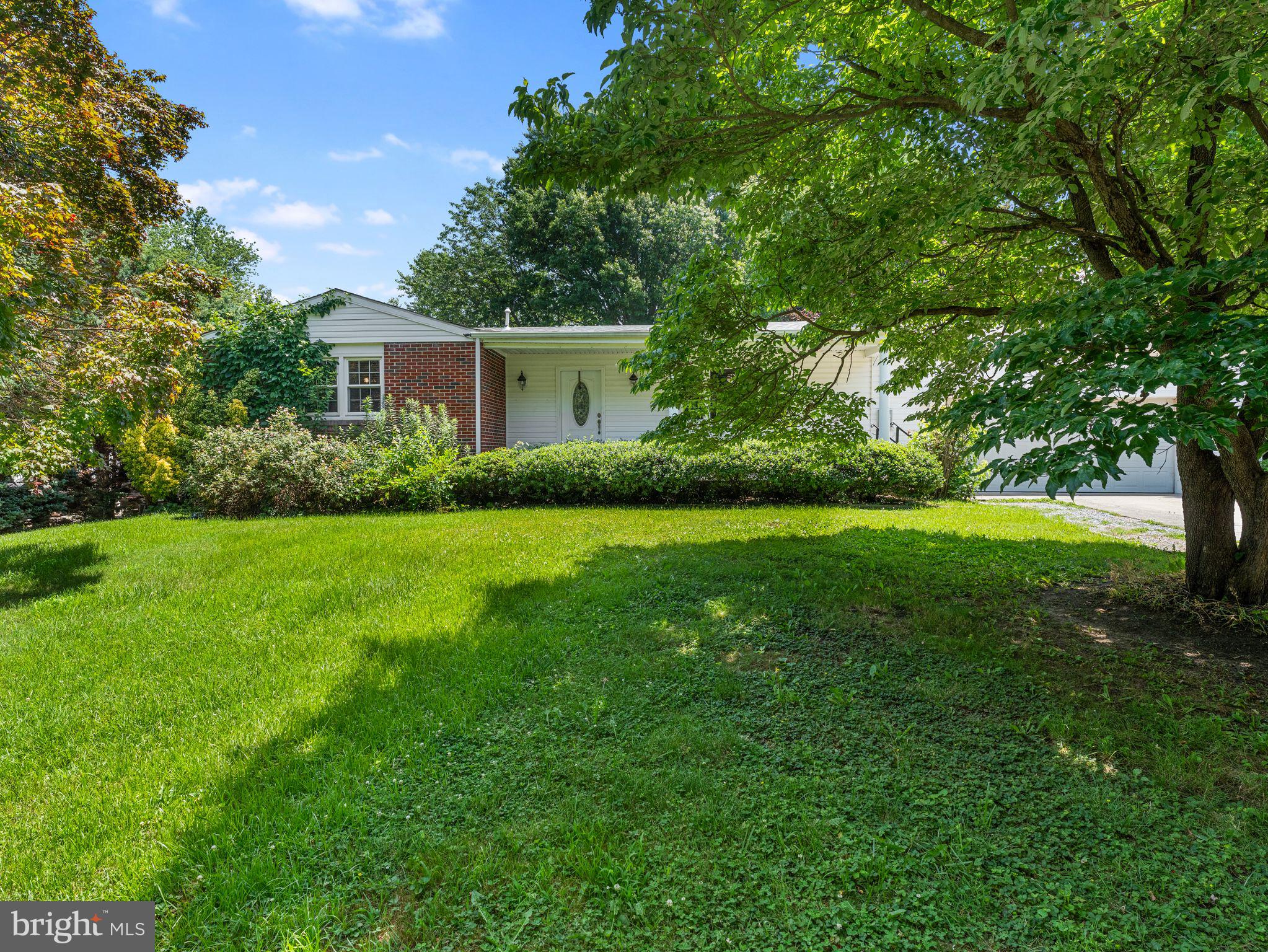 34 Supawna Road Pennsville, NJ 08070 - Photo 3 of 28 Charming home nestled in lush greenery.