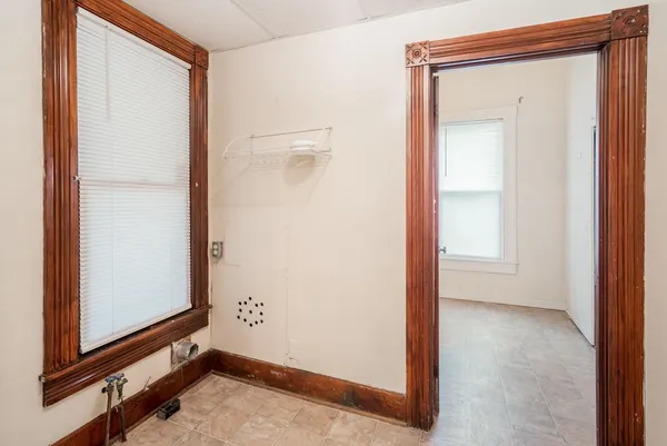 $750 | 805 Pine Street, Halstead, KS 67056