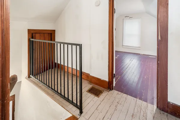 $750 | 805 Pine Street, Halstead, KS 67056