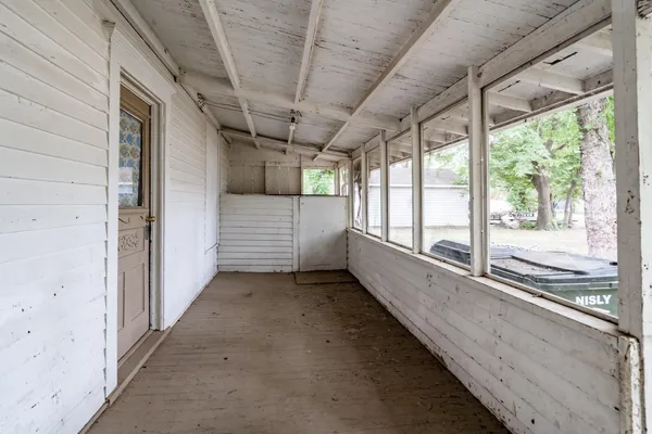 $750 | 805 Pine Street, Halstead, KS 67056