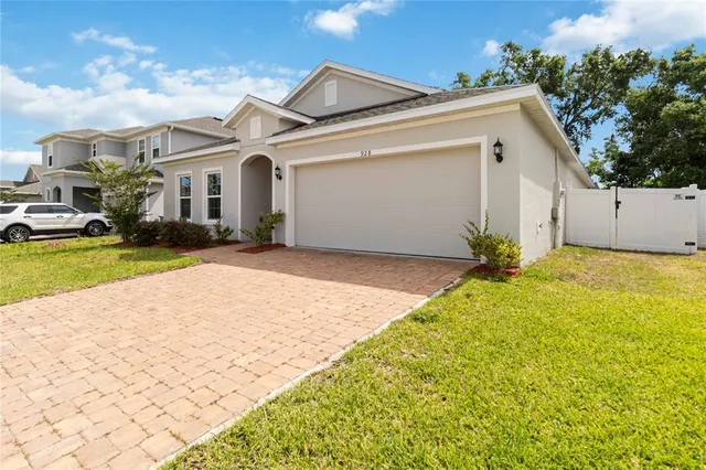 $2,350 | 928 Avenal Lane, Davenport, FL 33837